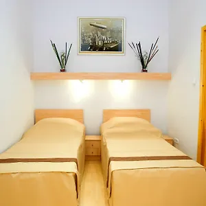 בית הארחה Centrooms House